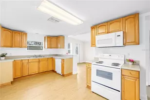 8151 61st Street N, Pinellas Park, FL 33781 - Photo 12