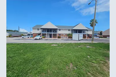200 Country Club Drive #1101, Largo, FL 33771 - Photo 2