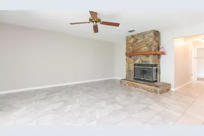 18306 Felspar Way, Tampa, FL 33647 - Photo 12