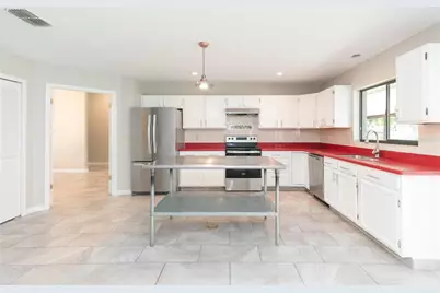 18306 Felspar Way, Tampa, FL 33647 - Photo 10