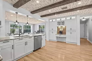 783 Manor Dr W, Dunedin, FL 34698 - Photo 10