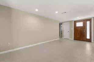 620 Jacaranda St, Dunedin, FL 34698 - Photo 4
