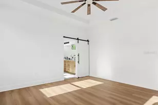 3215 W Aileen St, Tampa, FL 33607 - Photo 10