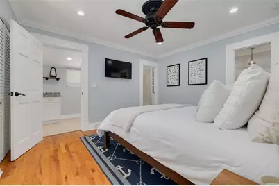 812 6th Street N, Saint Petersburg, FL 33701 - Photo 16
