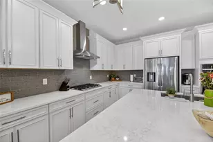 1019 Signet Dr, Apollo Beach, FL 33572 - Photo 16