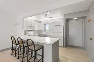 7910 Sun Island Dr S, South Pasadena, FL 33707 - Photo 10