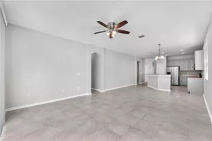 10109 Celtic Ash Dr, Ruskin, FL 33573 - Photo 10