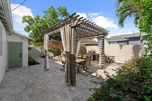 1121 21st Ave N, Saint Petersburg, FL 33704 - Photo 22