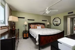 4915 Bay Street NE, Saint Petersburg, FL 33703 - Photo 12