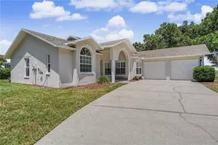 6208 Huntington Dr, Zephyrhills, FL 33542 - Photo 16