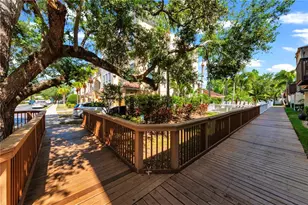 3115 Bayshore Oaks Dr, Tampa, FL 33611 - Photo 32