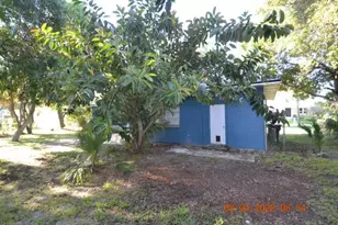 2801 Sanders Dr, Tampa, FL 33611 - Photo 32