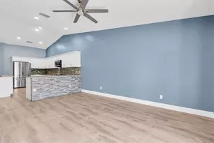 9735 Cypress Shadow Ave, Tampa, FL 33647 - Photo 4