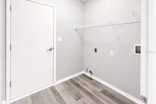 28202 Brokenmead Path, Wesley Chapel, FL 33543 - Photo 6