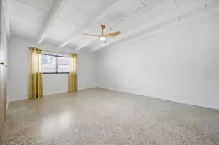 9718 N Oregon Ave, Tampa, FL 33612 - Photo 22