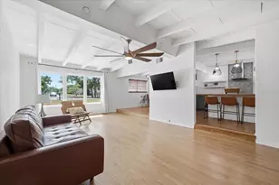 9718 N Oregon Ave, Tampa, FL 33612 - Photo 16