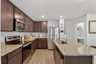 5335 New Friendship Pl, Tampa, FL 33619 - Photo 12