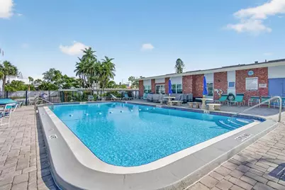 5555 Gulf Boulevard #402, Saint Pete Beach, FL 33706 - Photo 2