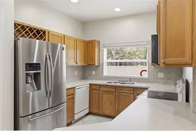 4423 Amberly Oaks Court, Tampa, FL 33614 - Photo 8