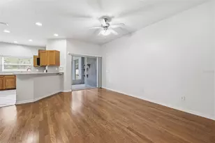 4423 Amberly Oaks Ct, Tampa, FL 33614 - Photo 4