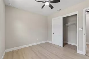 10229 N Valle Dr, Tampa, FL 33612 - Photo 48