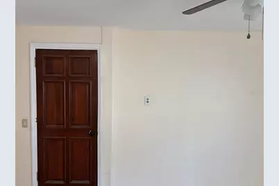 1320 Larsen Ln, Tampa, FL 33619 - Photo 32