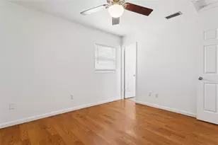 8303 Temple Park Dr, Tampa, FL 33637 - Photo 20