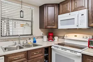 1319 Abbey Crescent Ln, Clearwater, FL 33759 - Photo 12