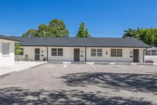 535 32nd Ave N, Saint Petersburg, FL 33704 - Photo 1