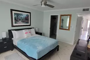 125 110th Ave, Treasure Island, FL 33706 - Photo 10