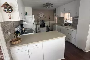 7880 54th Ave N, Saint Petersburg, FL 33709 - Photo 6