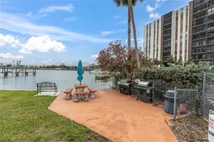 10365 Paradise Blvd, Treasure Island, FL 33706 - Photo 22
