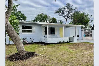 2475 47th Street S, Saint Petersburg, FL 33711 - Photo 1