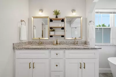 3105 Jackson Street N, Saint Petersburg, FL 33704 - Photo 50