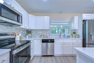 2167 Lakeview Rd, Clearwater, FL 33764 - Photo 6