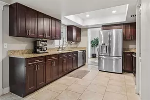 2728 Lakeville Dr, Tampa, FL 33618 - Photo 16
