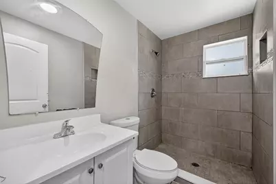 10115 N 14th, Tampa, FL 33612 - Photo 16