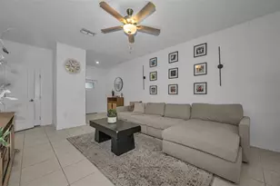 8291 Crescent Oaks Dr, New Port Richey, FL 34655 - Photo 8