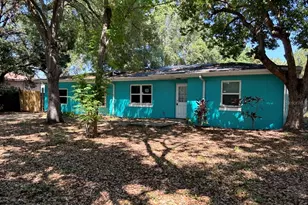 264 14th St NW, Largo, FL 33770 - Photo 2