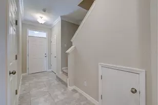1074 Amber Leaf Trl, Wesley Chapel, FL 33544 - Photo 2