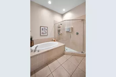 8202 Wild Oaks Circle, Largo, FL 33773 - Photo 32