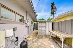 1901 Oxford St N, Saint Petersburg, FL 33710 - Photo 36