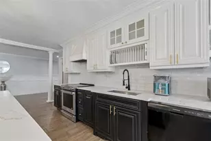 2790 Pinellas Point Dr S, Saint Petersburg, FL 33712 - Photo 20