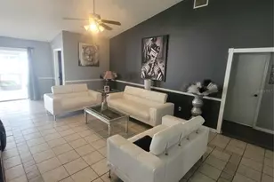 10831 Peppersong Dr, Riverview, FL 33578 - Photo 4