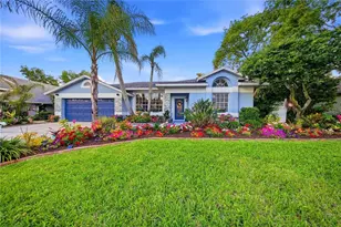 2009 River Park Ct, Valrico, FL 33596 - Photo 4