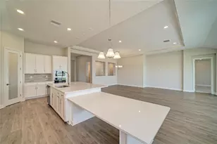 9806 Leaf Grn Ln, Dade City, FL 33525 - Photo 14