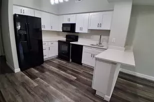 2402 W Azeele St, Tampa, FL 33609 - Photo 4