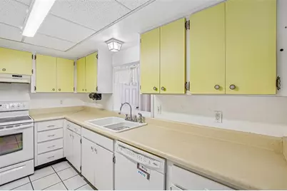 647 Fort Duquesna Drive, Sun City Center, FL 33573 - Photo 14
