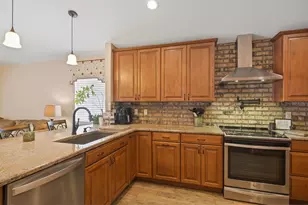 3228 Bentley Dr, Palm Harbor, FL 34684 - Photo 12
