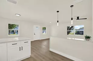 907 E Renfro St, Plant City, FL 33563 - Photo 12